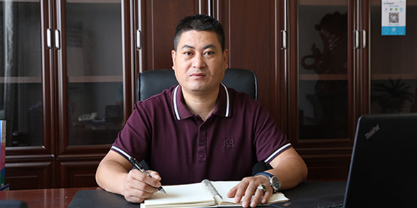 董事长.jpg